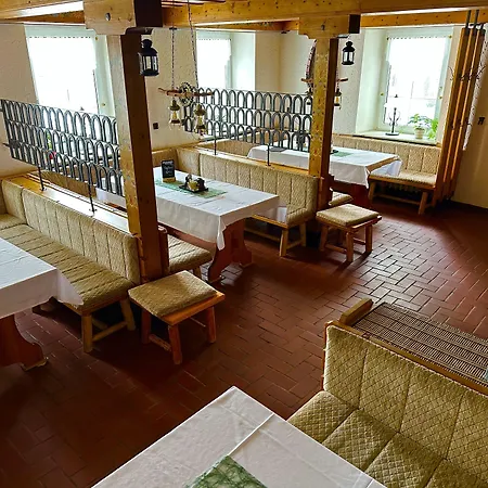 Schwarzes Ross & Restaurant 3*